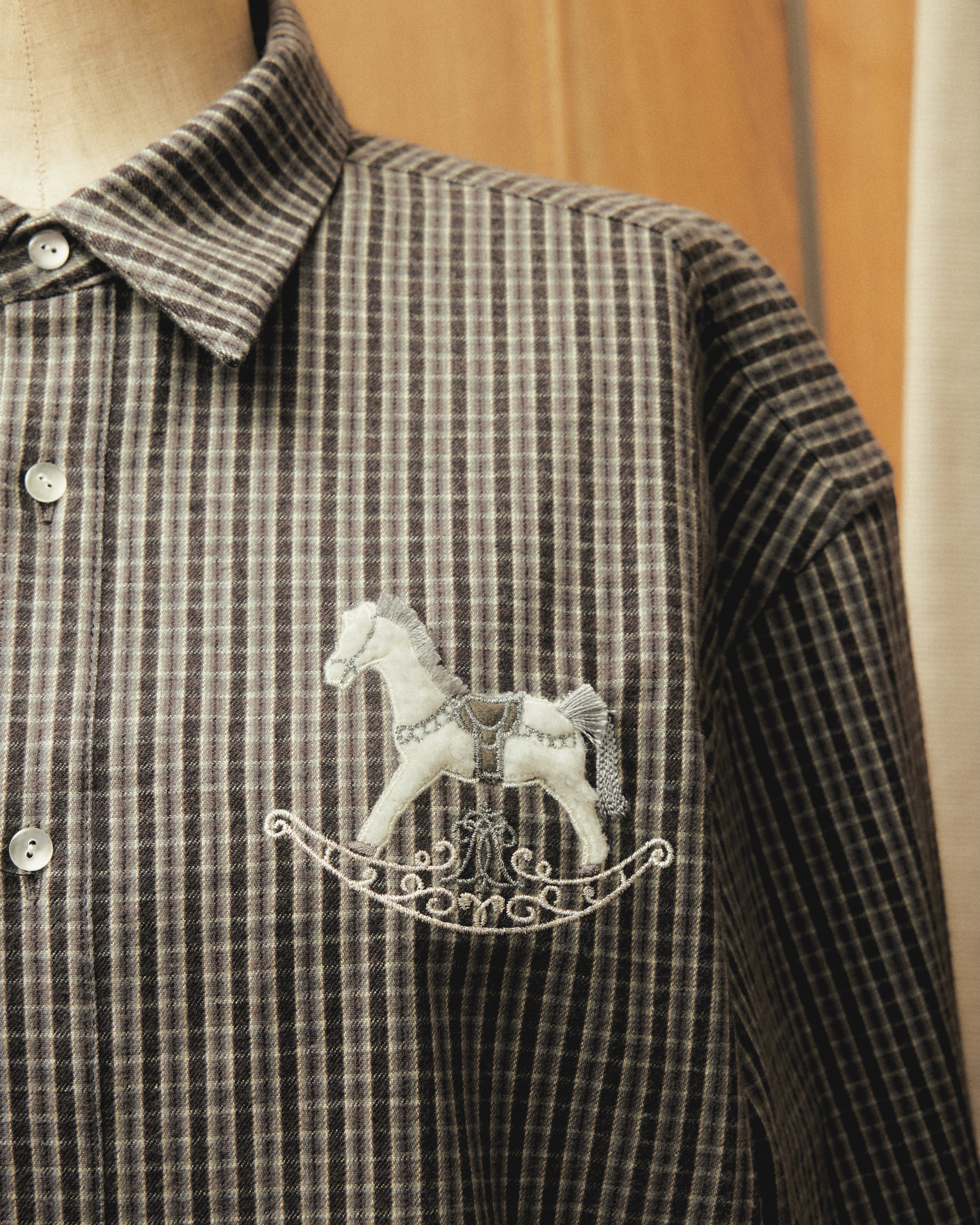 tanakadaisuke(タナカダイスケ)|シャツ|rocking horse check shirt Gray