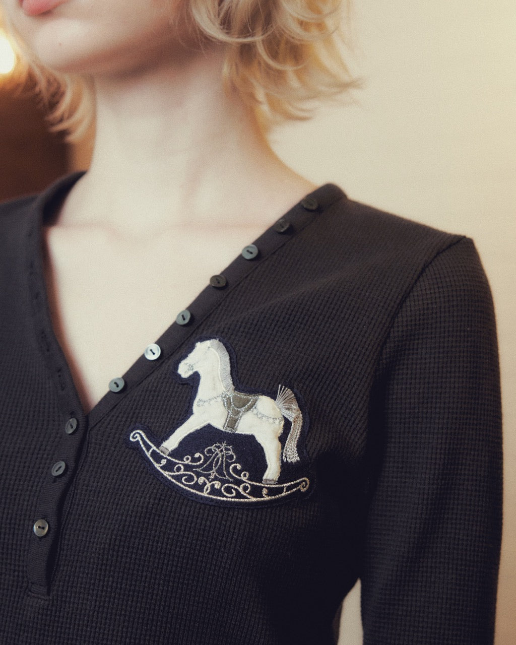 tanakadaisuke(タナカダイスケ)|トップス|rocking horse patch thermal