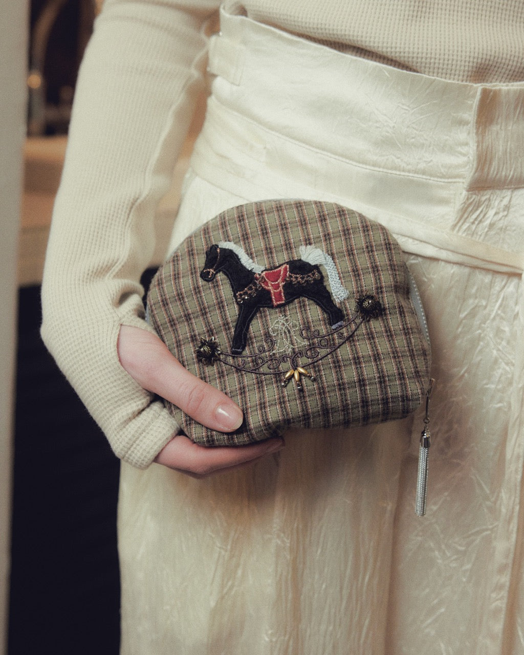 【New item】rocking horse check pouch Moss green【Delivery in April 2026】