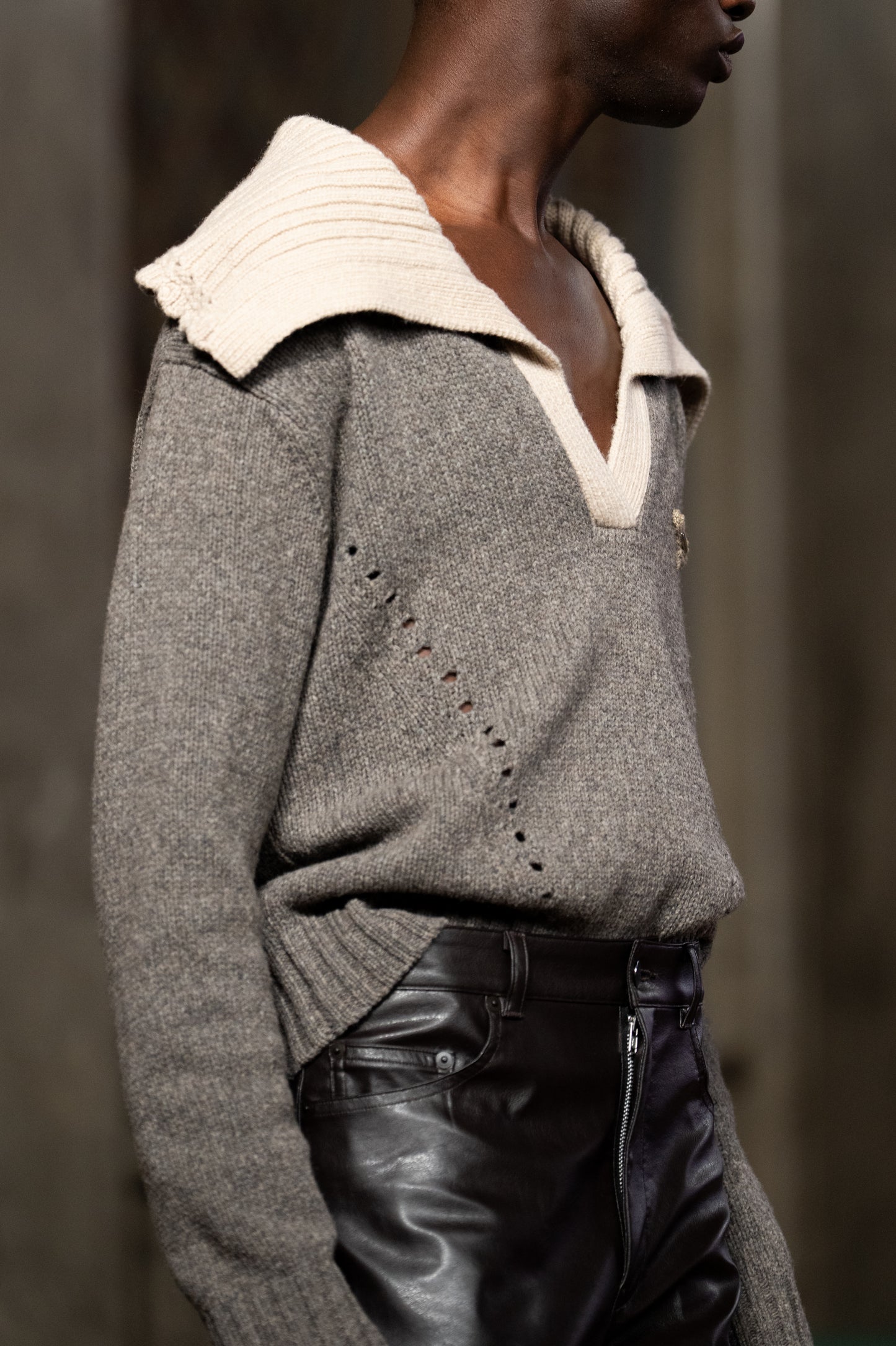 big collar knit pullover Smoky brown【Delivery in August 2026】