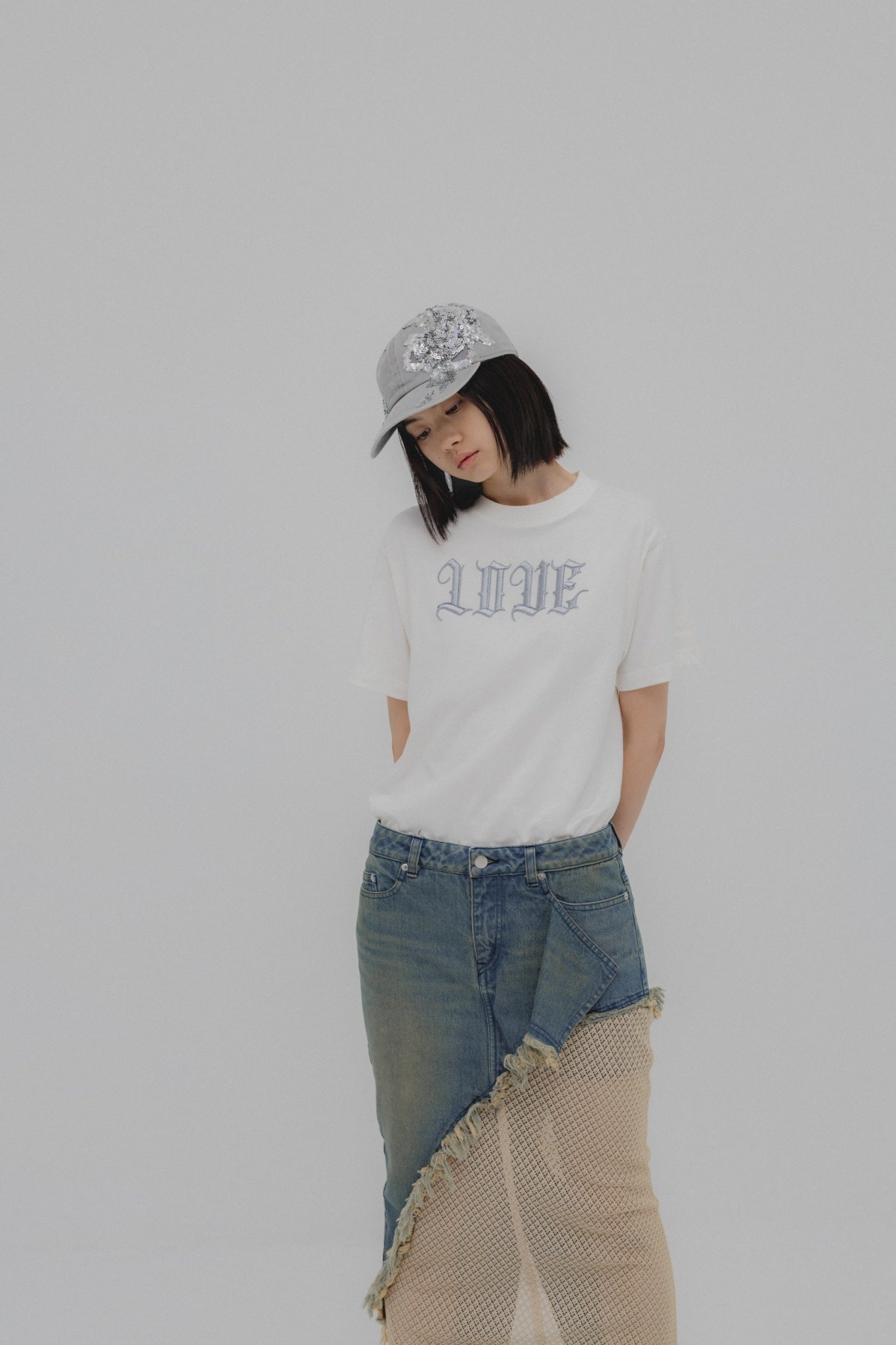 LOVE glitter T-shirt White × Silver【stock】