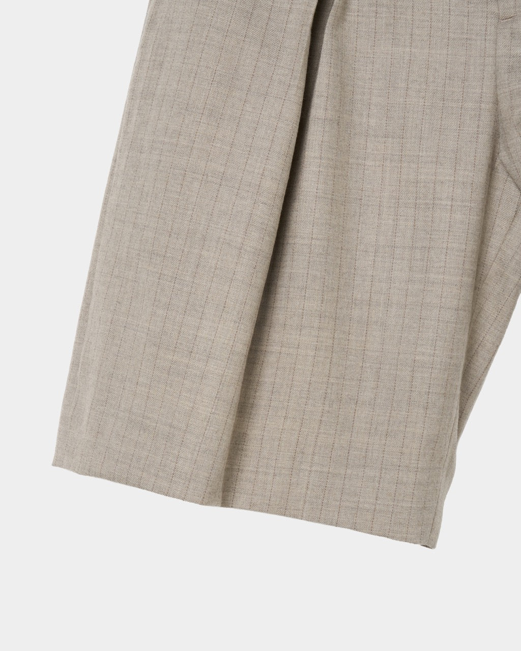 piercing stripe cross tack half pants Greige【Delivery in July 2026】