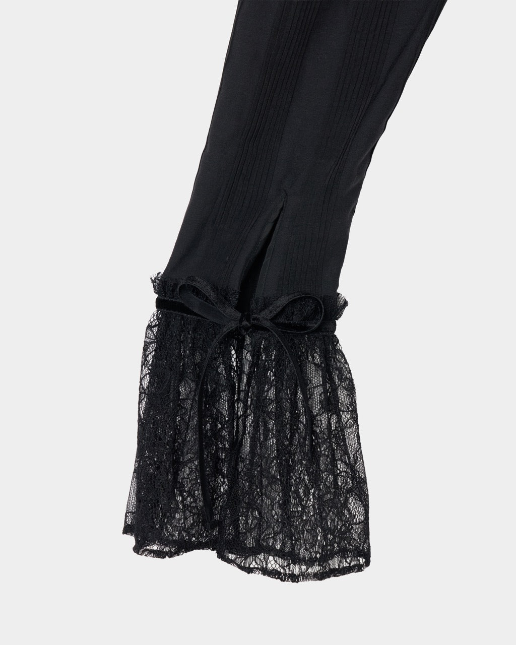 lace cuffs tack blouse Black【Delivery in June 2026】