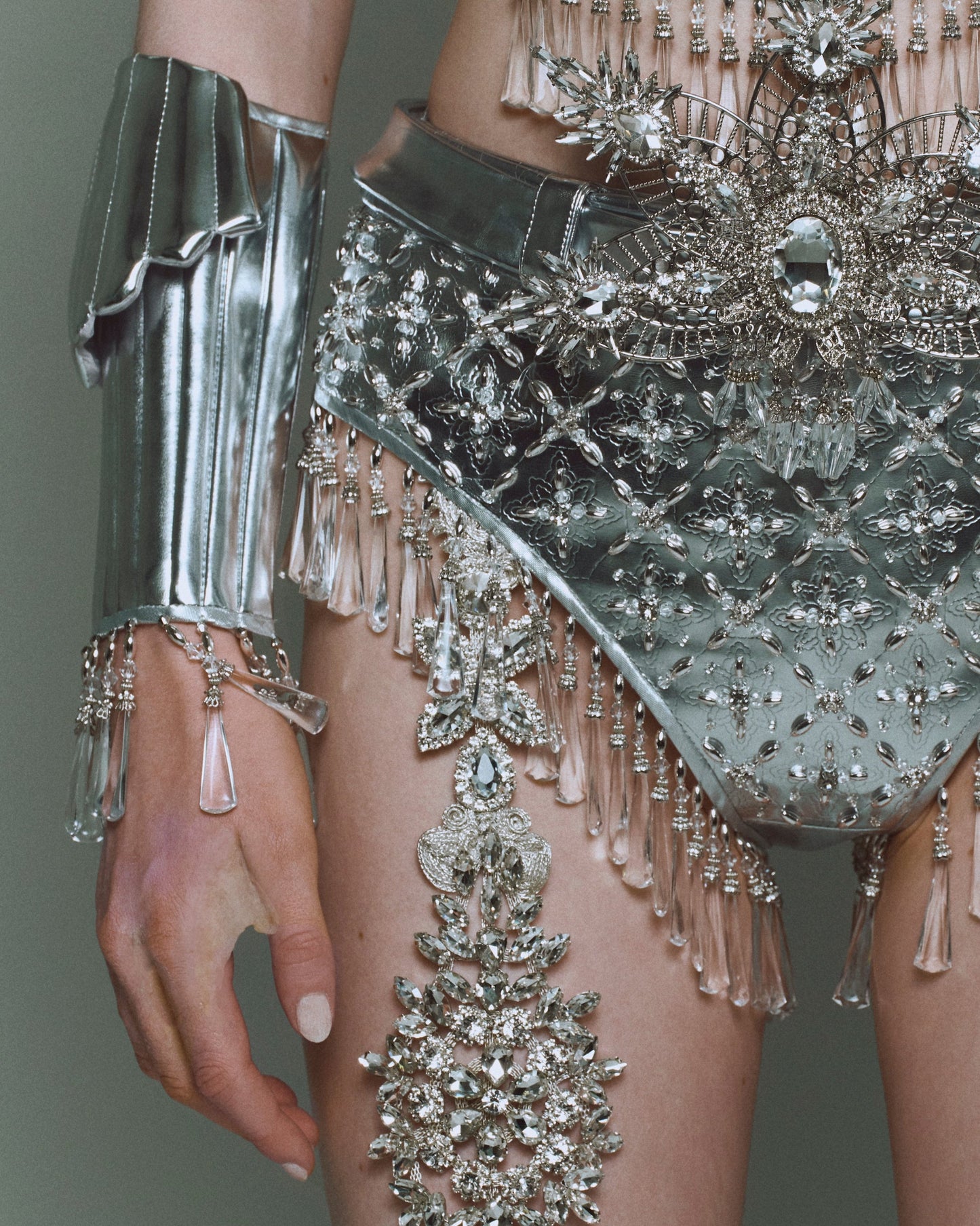 crystal fringe silver armcover【Delivery in March 2025】