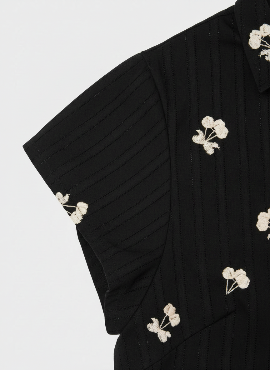 cherry embroidery half sleeve shirt Black【Delivery in September 2026】