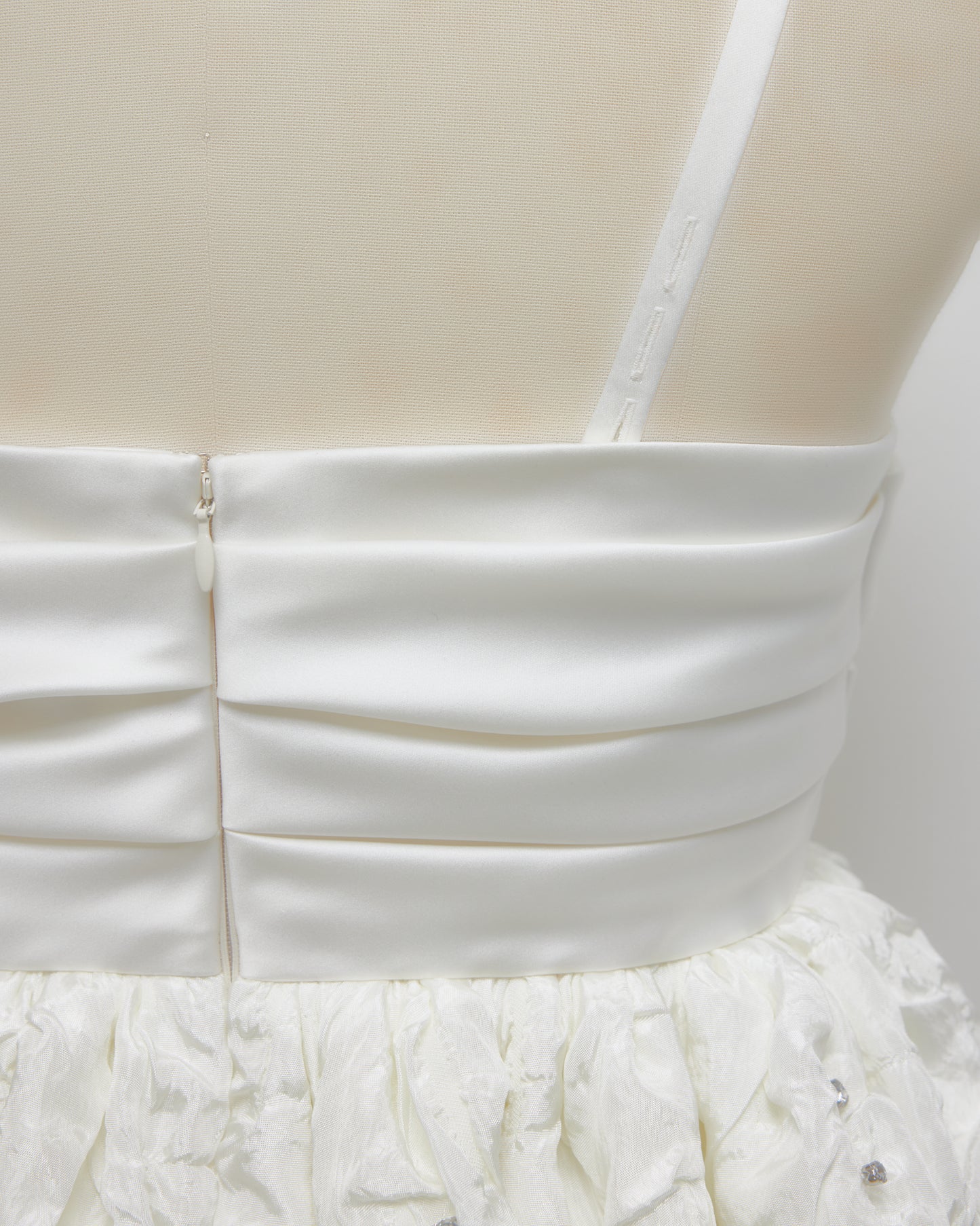 cloud bijou camisole tops White【Delivery in February 2027】