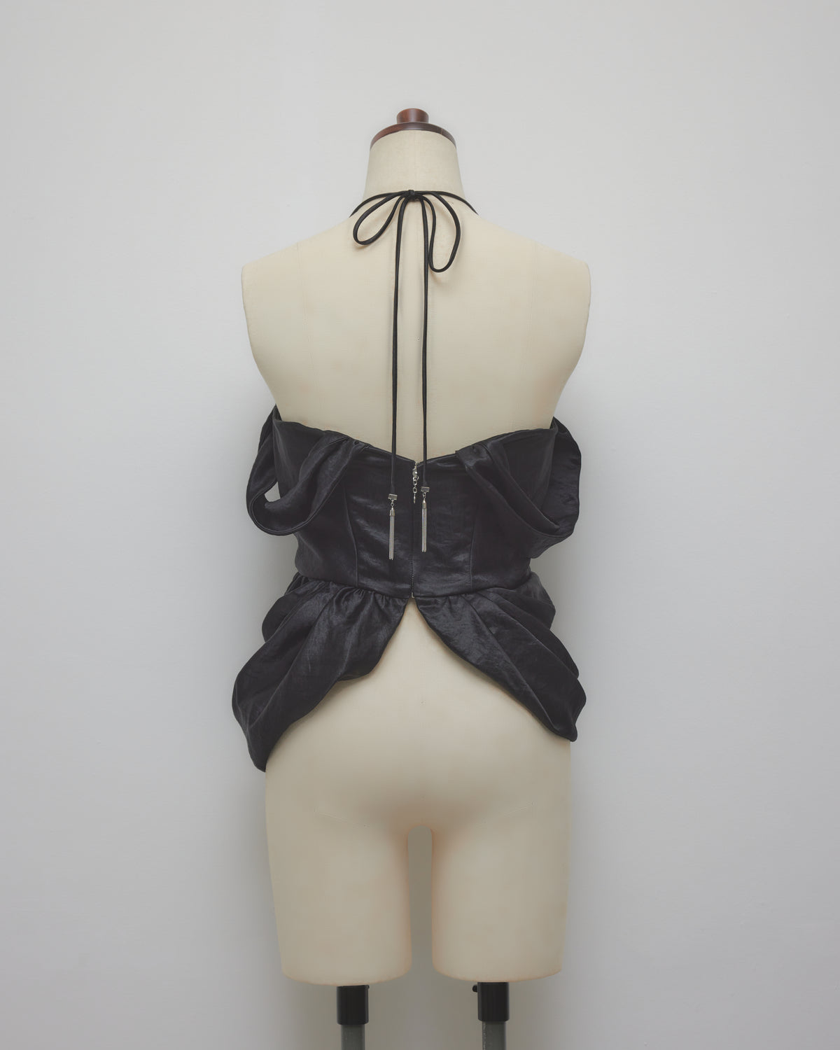 satin drape camisole tops Black【Delivery in February 2027】