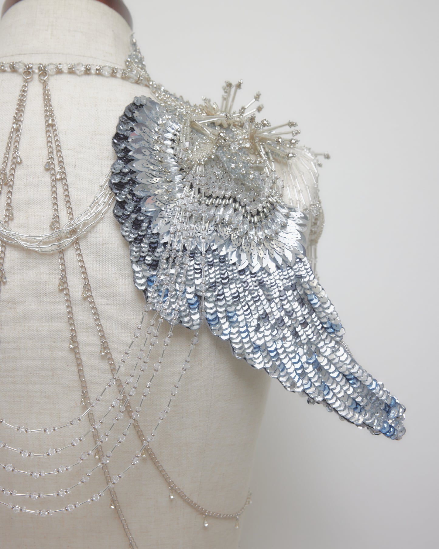 Wing bijou suspender【Delivery in March 2027】