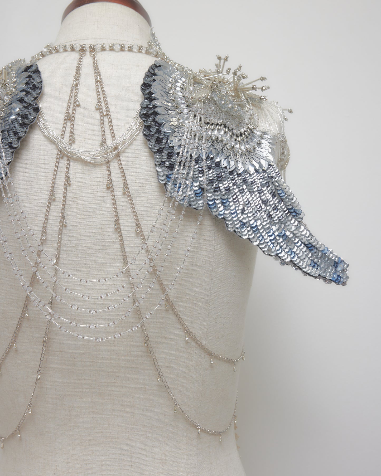 Wing bijou suspender【Delivery in March 2027】