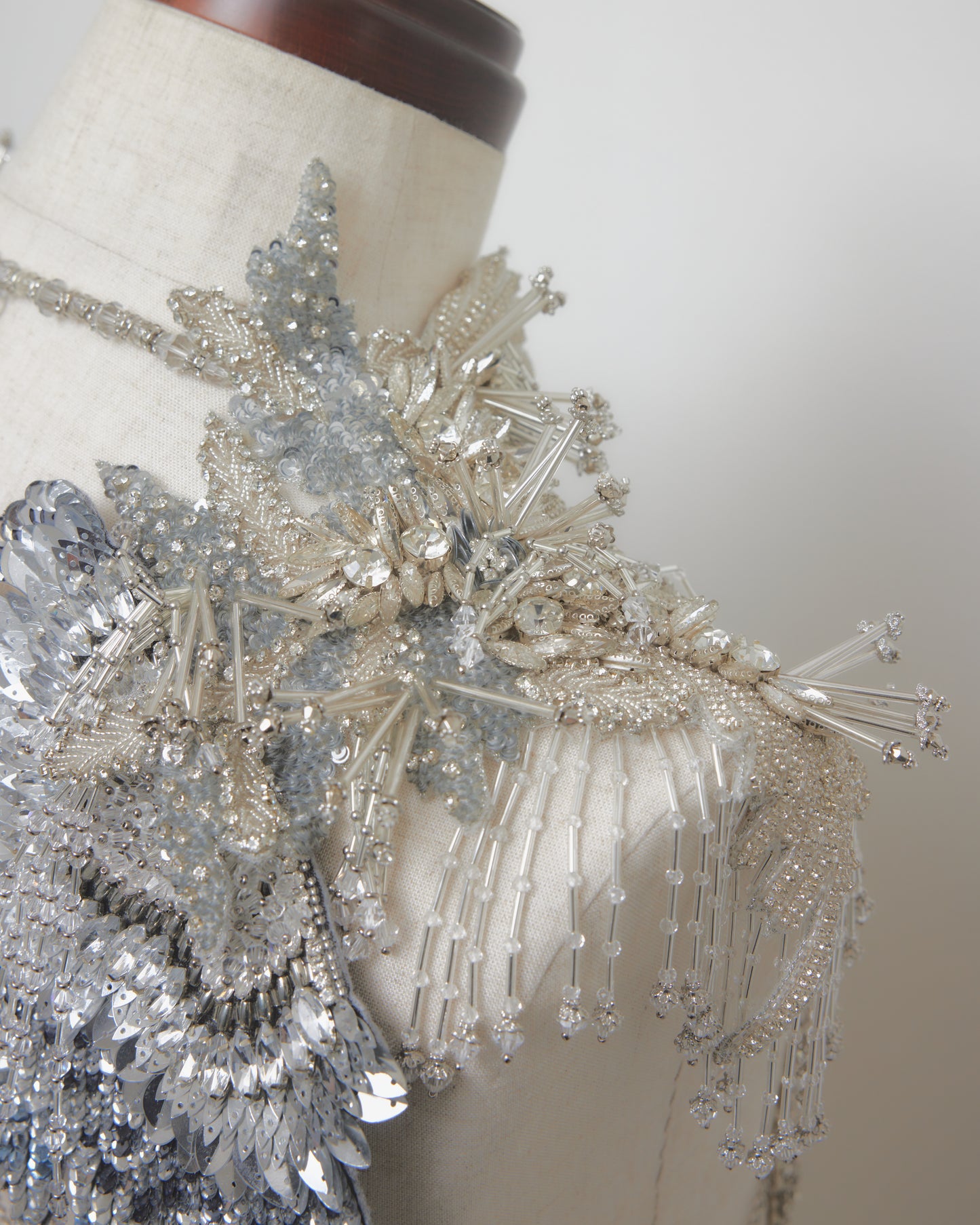 Wing bijou suspender【Delivery in March 2027】