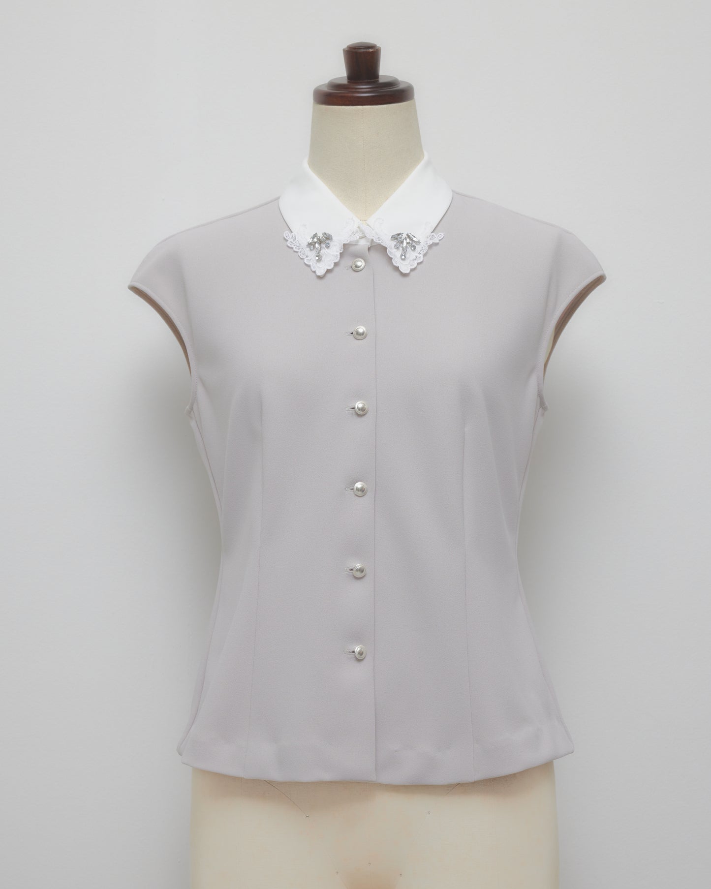Lace bijou collar blouse Gray【Delivery in March 2027】