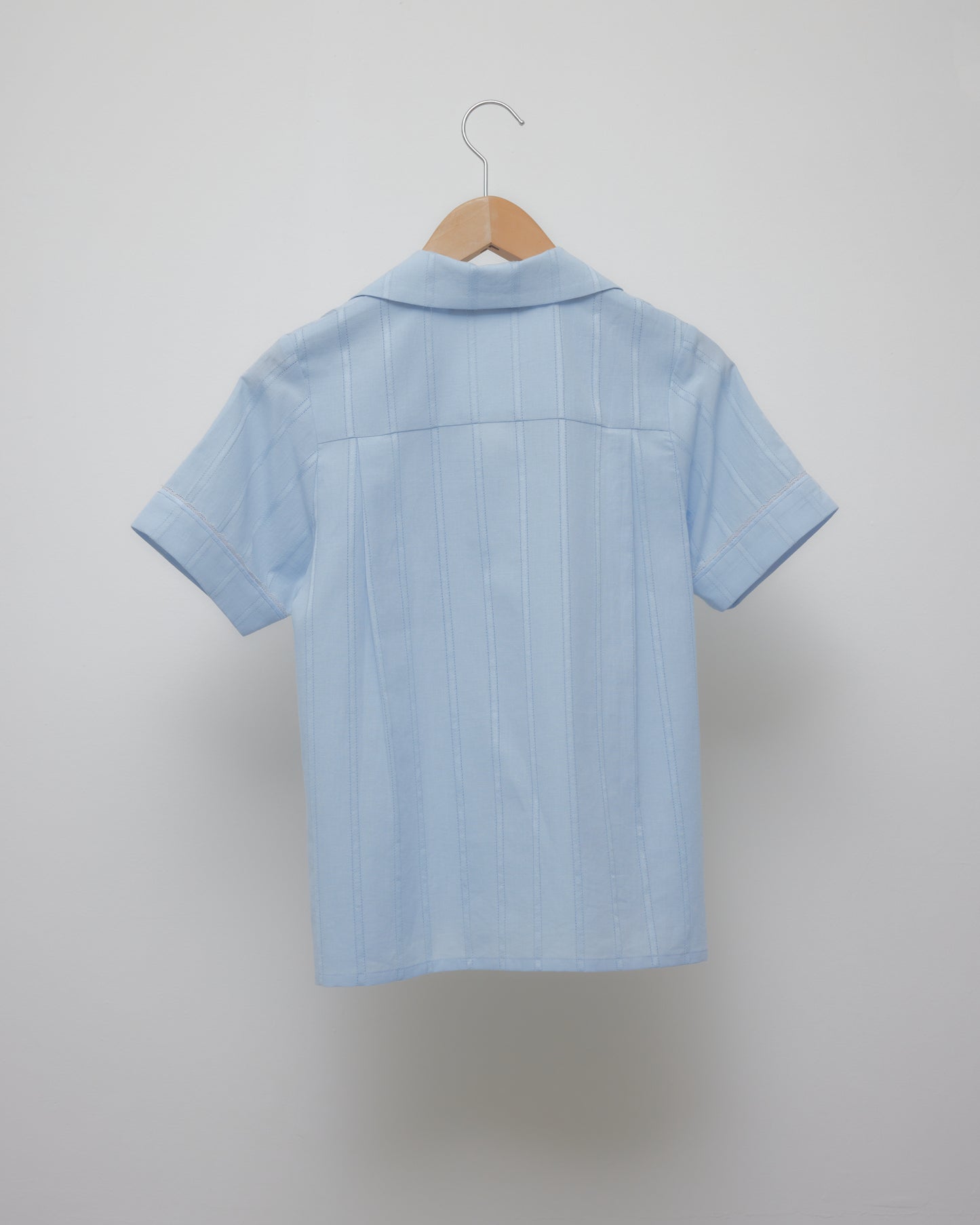 Lace bijou open collar shirt Sax【Delivery in March 2027】