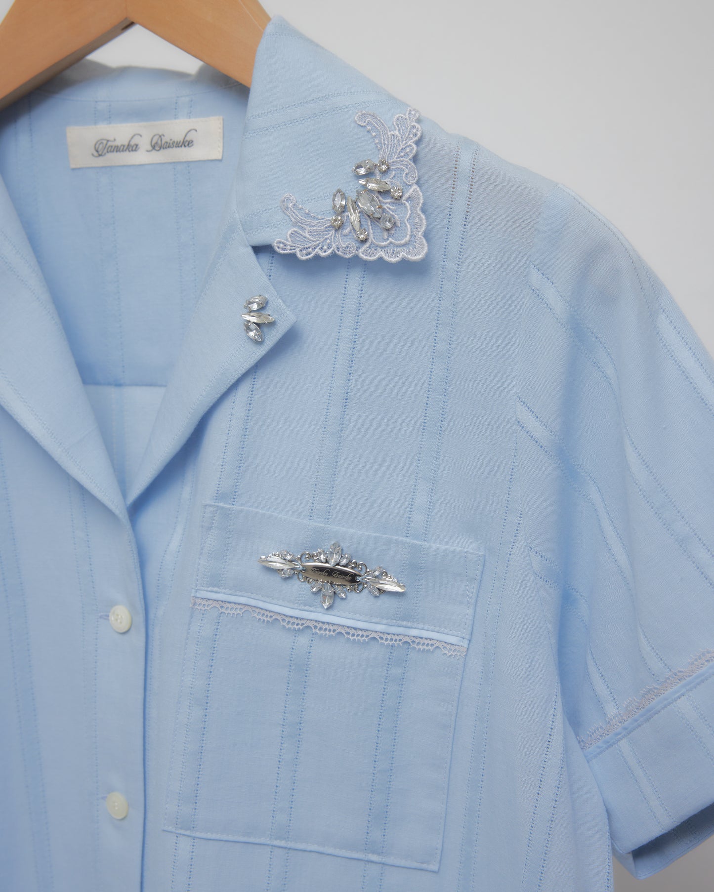 Lace bijou open collar shirt Sax【Delivery in March 2027】