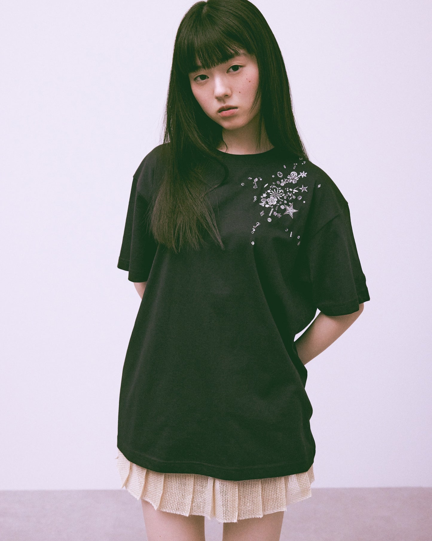 childhood spangle T-shirt Black【Delivery in July 2024】