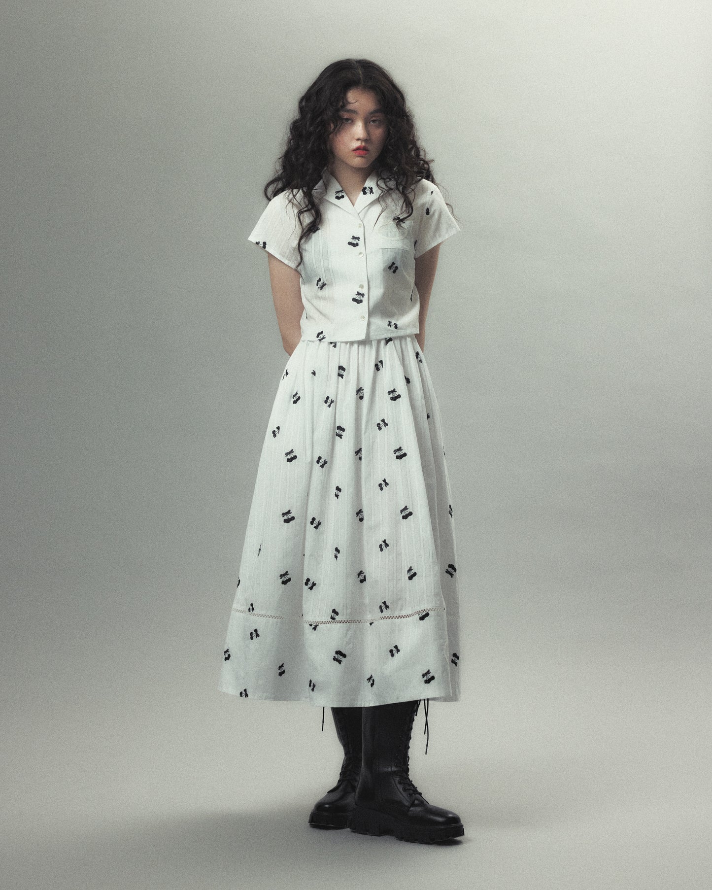 cherry embroidery half sleeve shirt White【Delivery in September 2026】