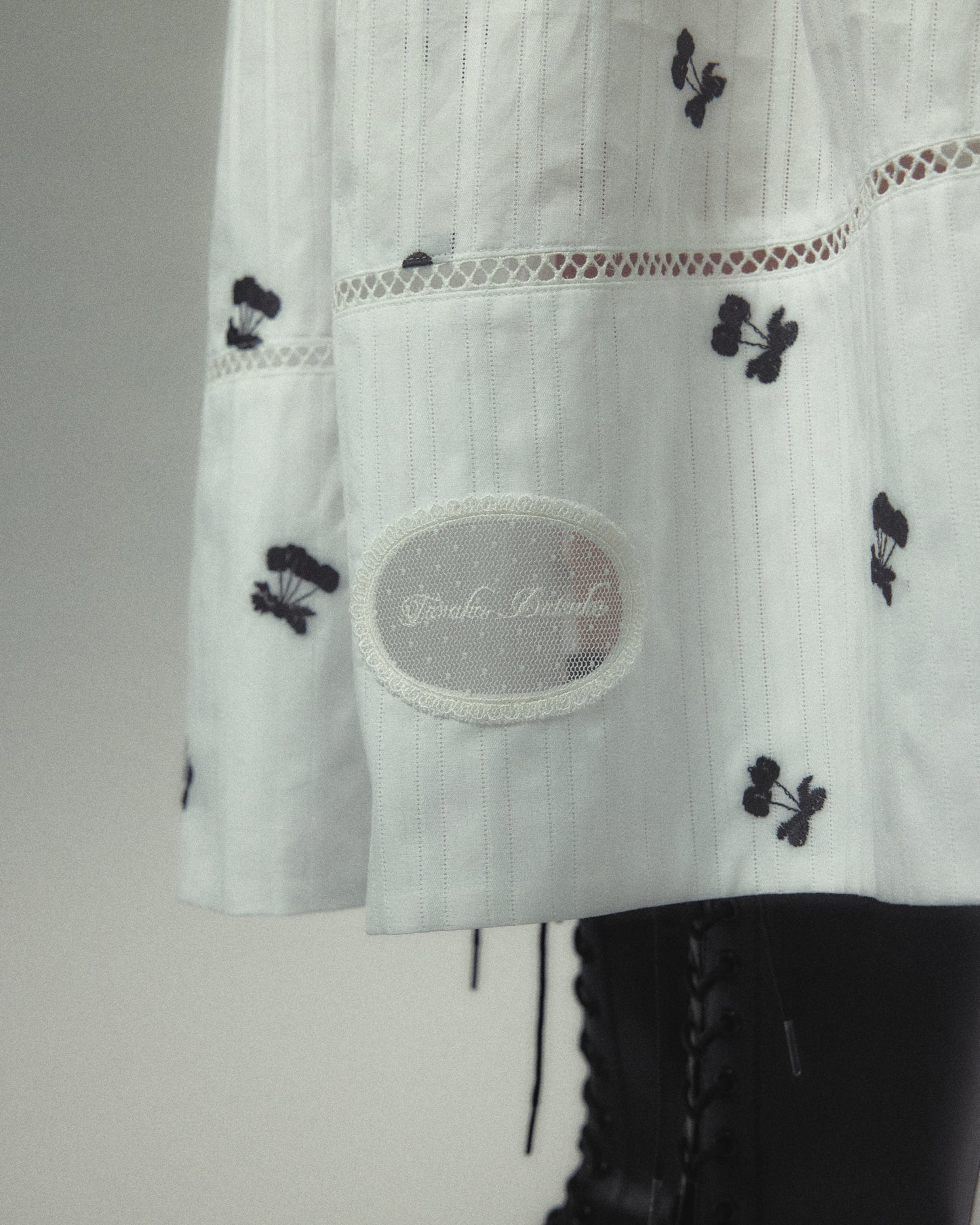 cherry embroidery long skirt White【Delivery in September 2026】