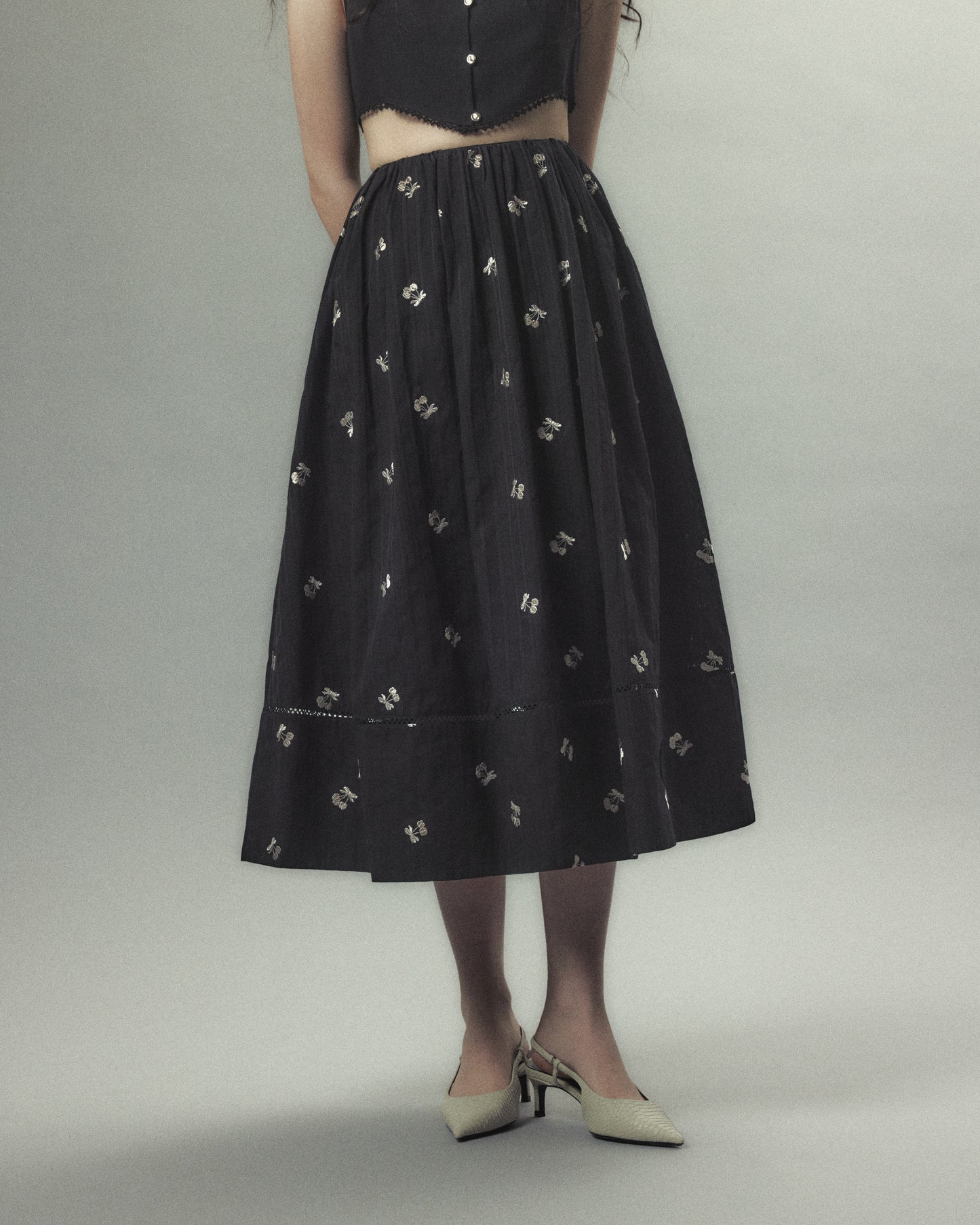cherry embroidery long skirt Black【Delivery in September 2026】
