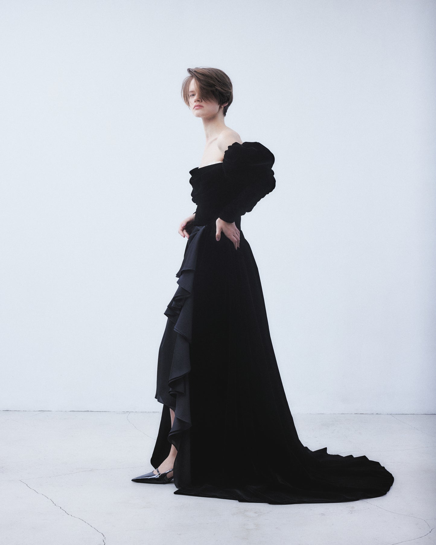 power shoulder drape dress【Delivery in September 2026】