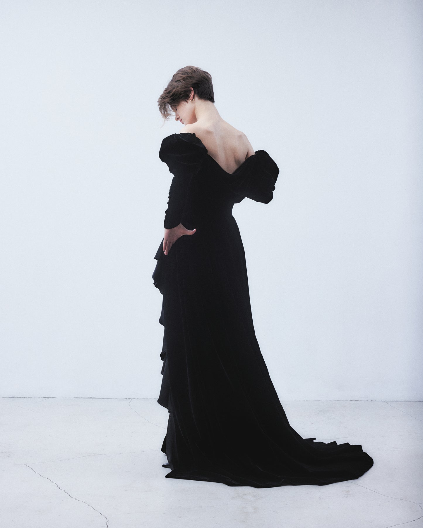 power shoulder drape dress【Delivery in September 2026】