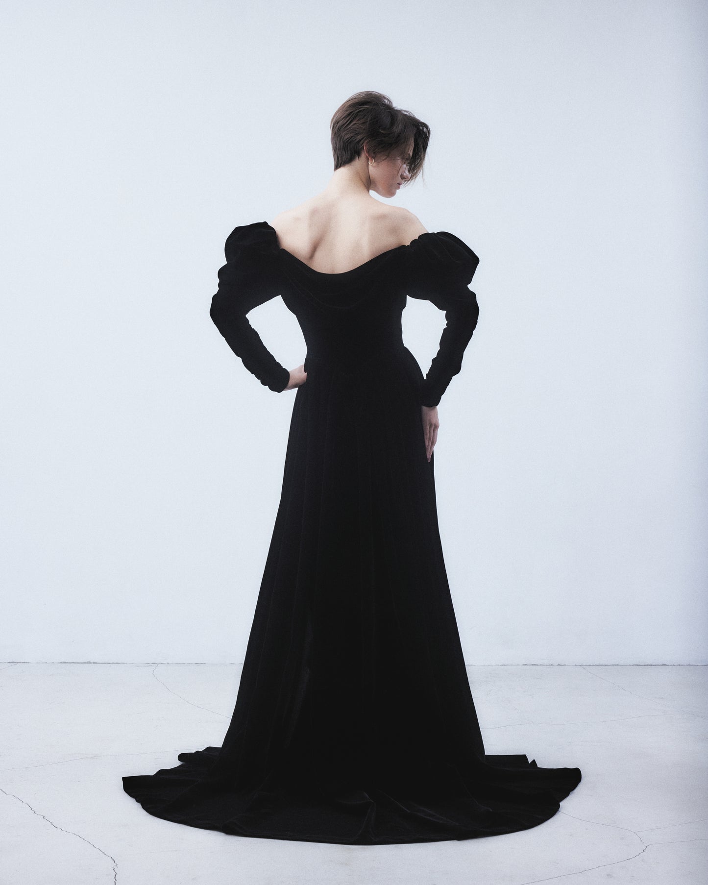 power shoulder drape dress【Delivery in September 2026】