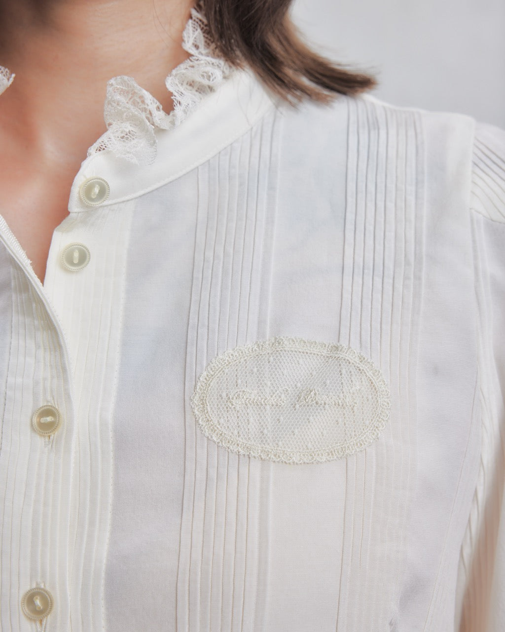 lace cuffs tack blouse Ivory【Delivery in June 2026】