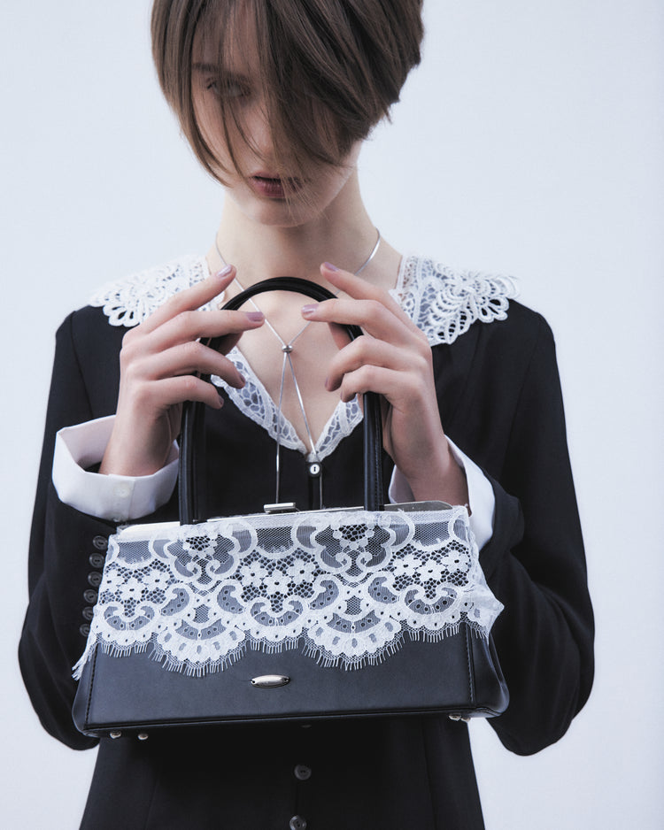 white lace veil leather handbag【Delivery in September 2026】