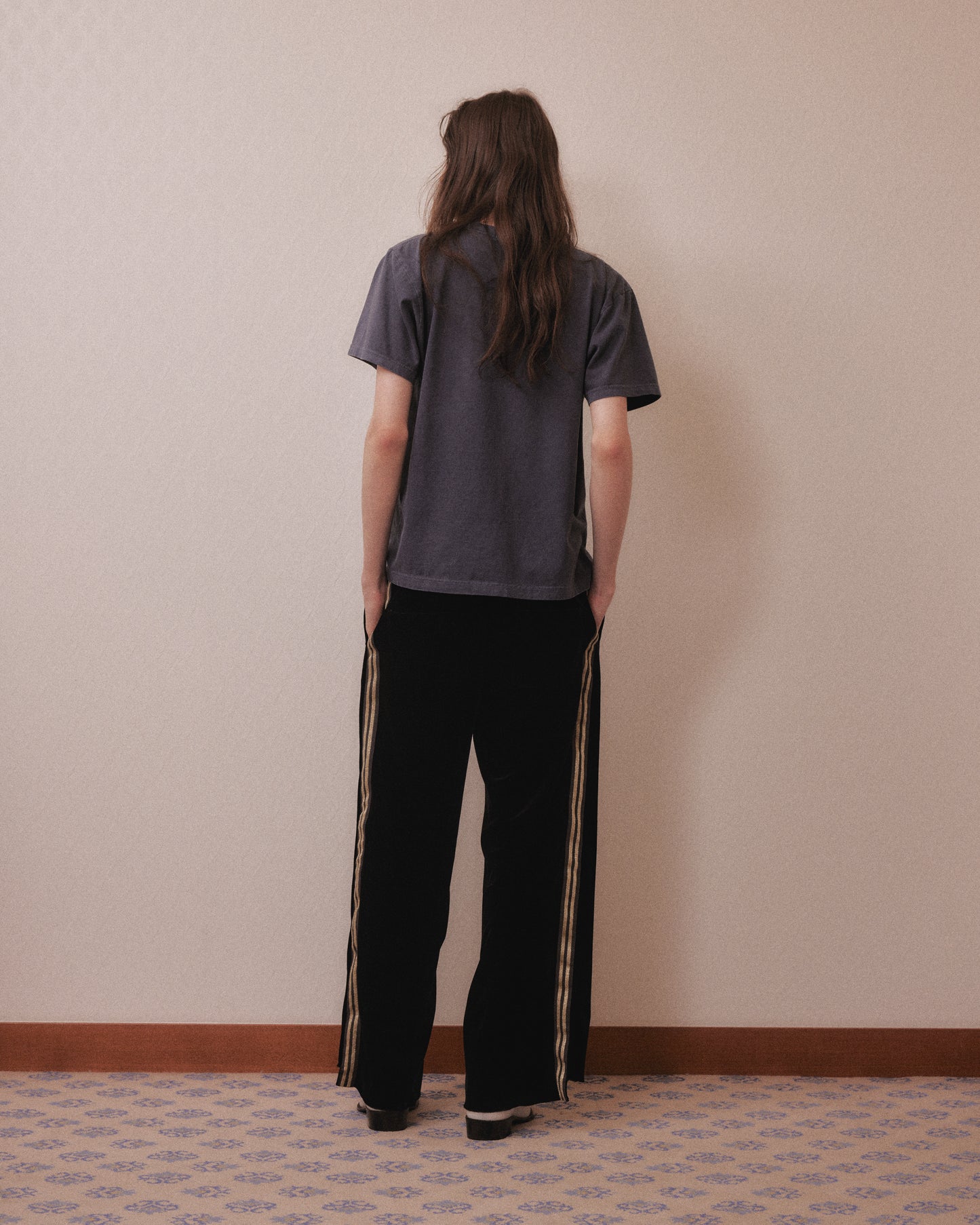 Hitting the star velour pants Black【Delivery in January 2027】