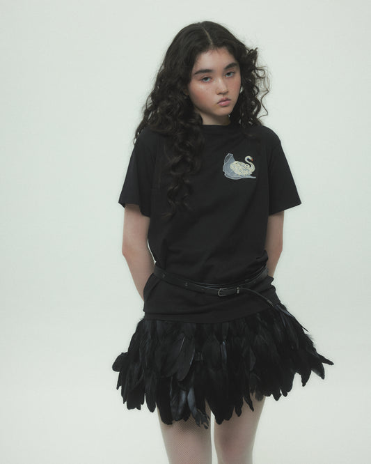 Meringue swan T-shirt Black【Delivery in July 2026】