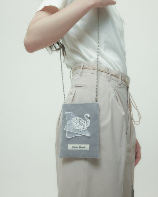 Meringue swan sacoche Gray【Delivery in September 2026】