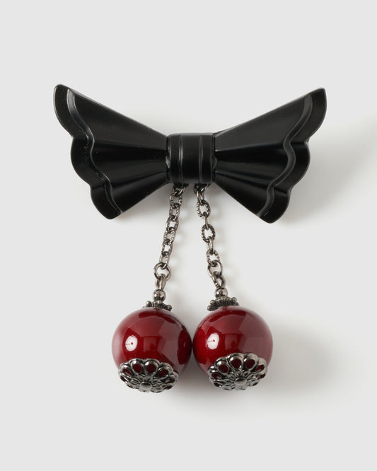 Red cherry brooch【Delivery in February 2025】