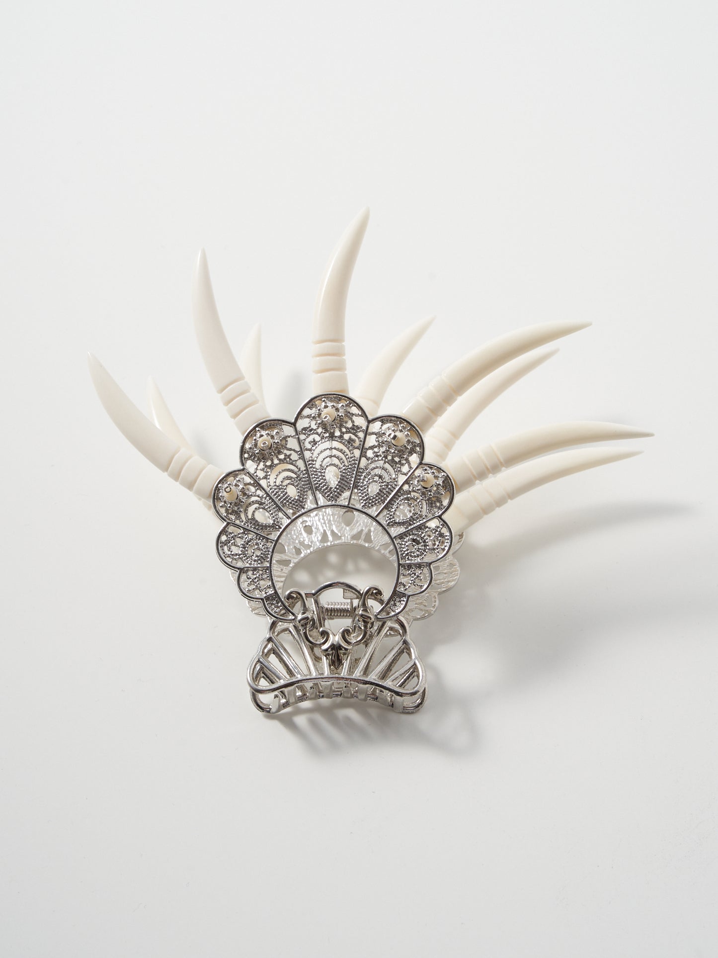 shell bone hair clip【Delivery in March 2023】