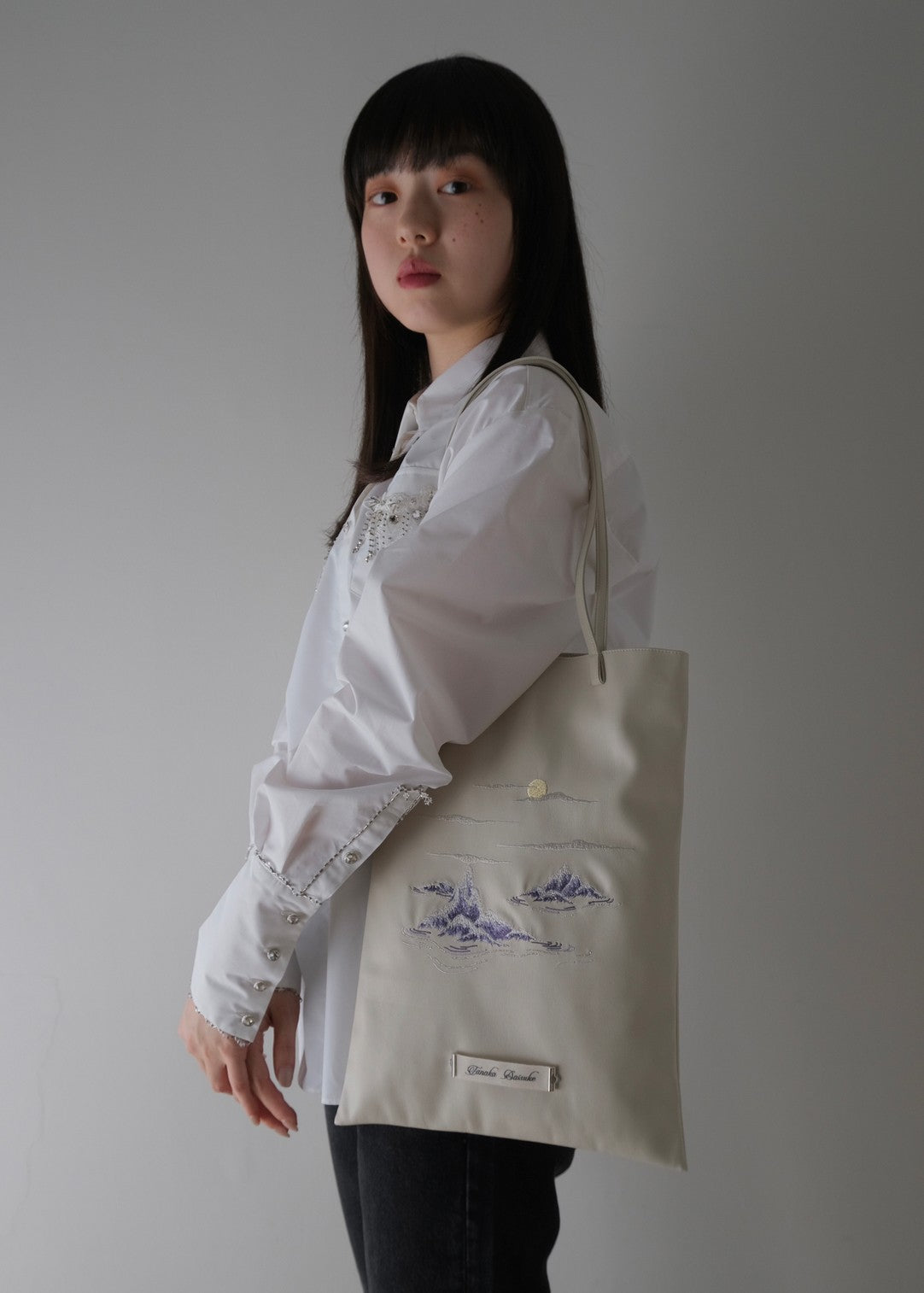 下に詳細を記載タナカダイスケ　TO-GEN-KYO white leather bag