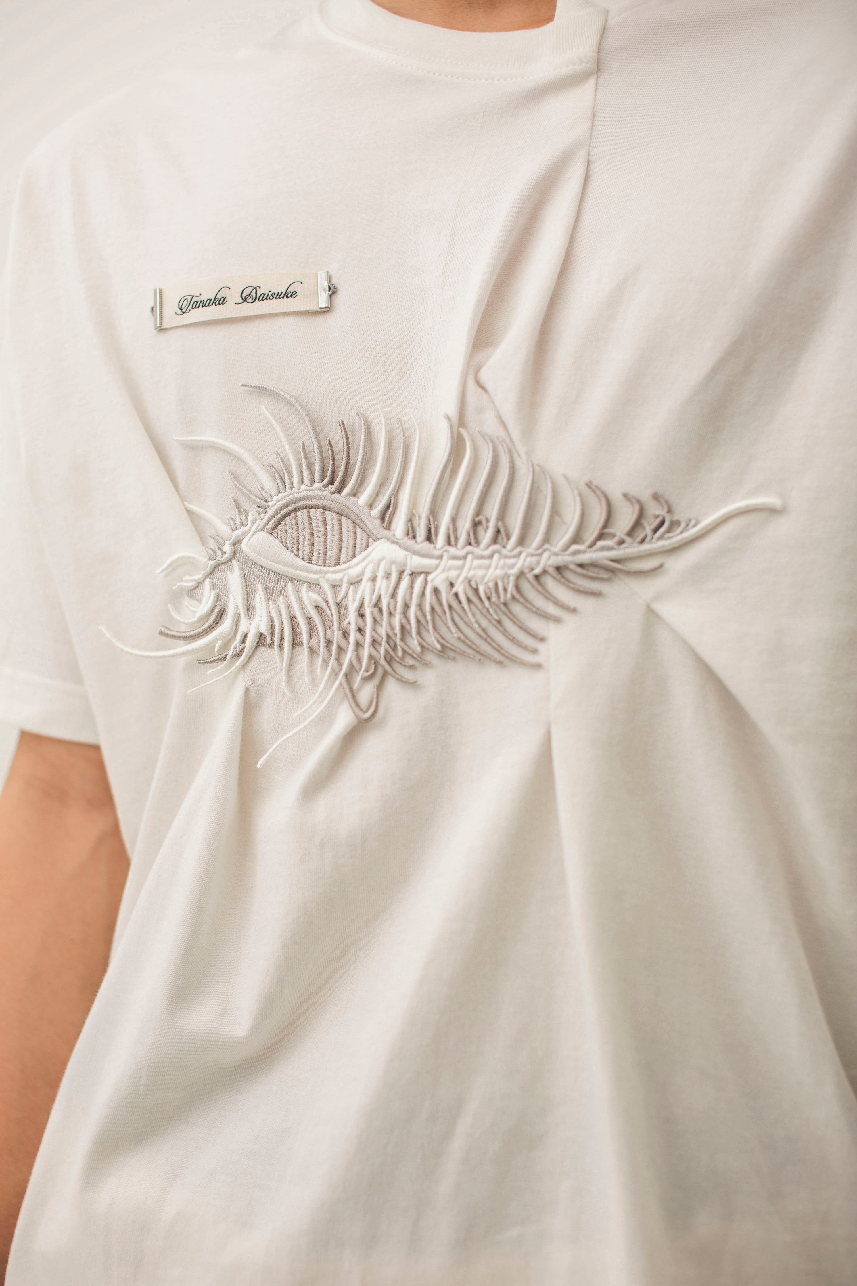 AKKIGAI on White T-shirt【Delivery in December 2023】